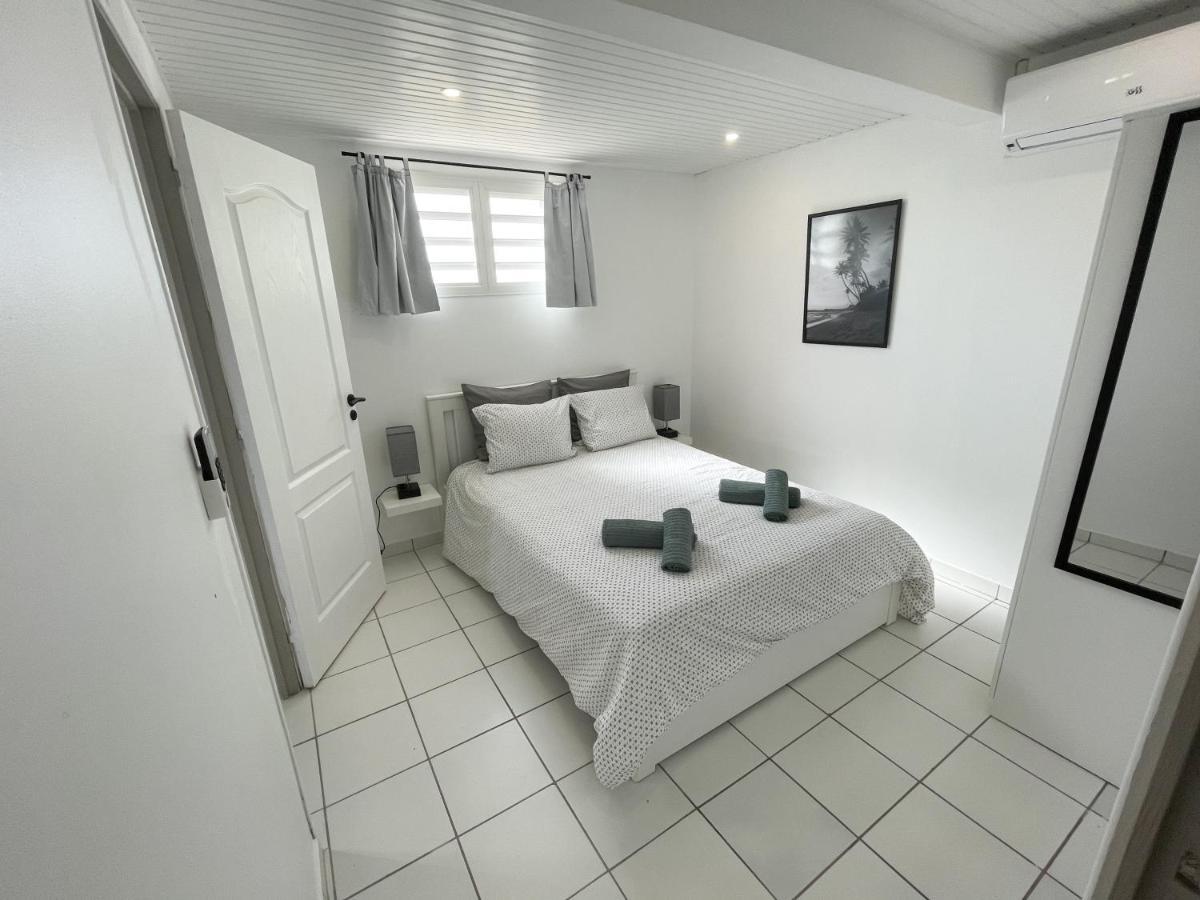 Chez Rey Apartment Riviere-Salee Exterior photo